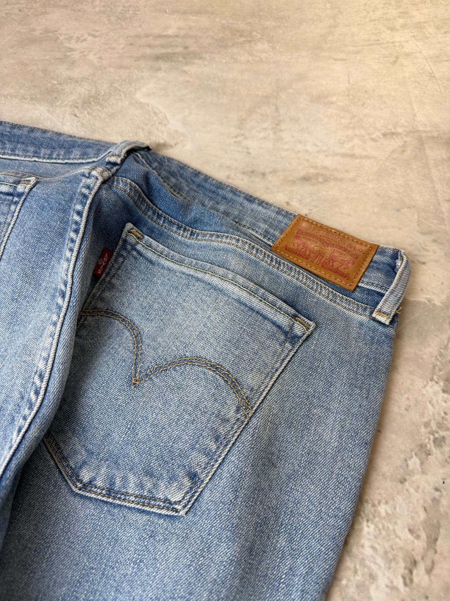 Levi's 715 Bootcut Herren Damen Jeans (L)