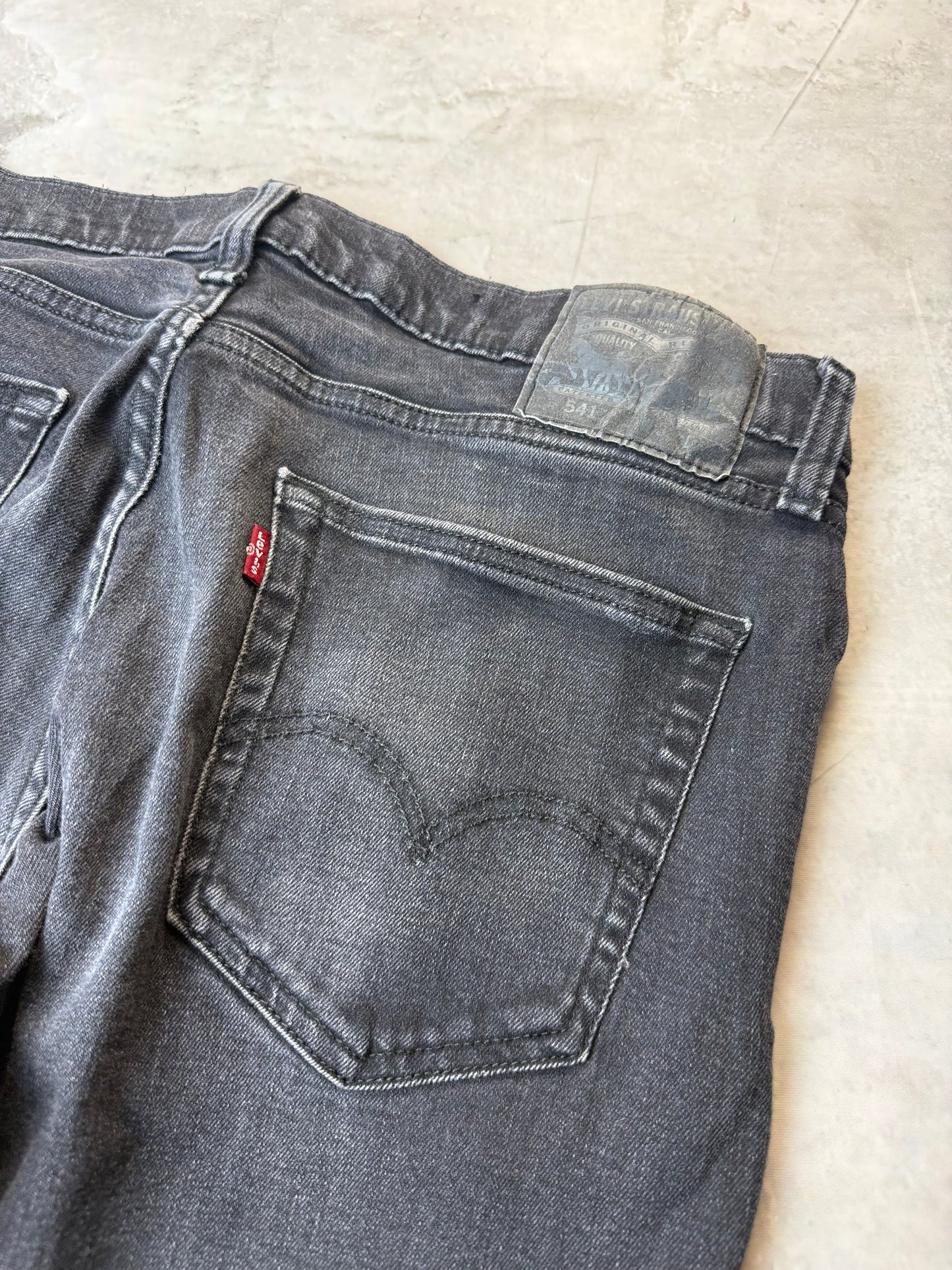 Levi's 541 Straight Fit Jeans XL 33/34 schwarz Herren Jeans (XL)