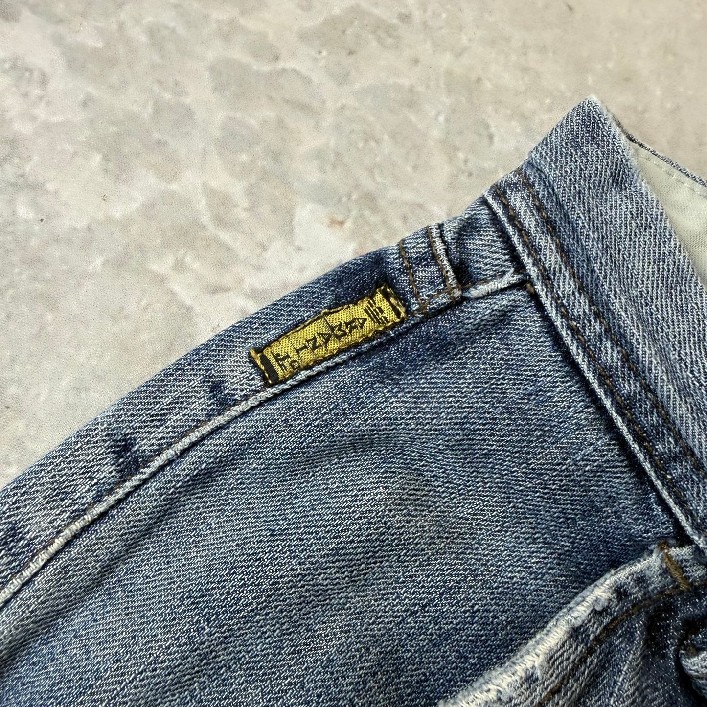 Armani Straight Fit Herren Jeans (M)