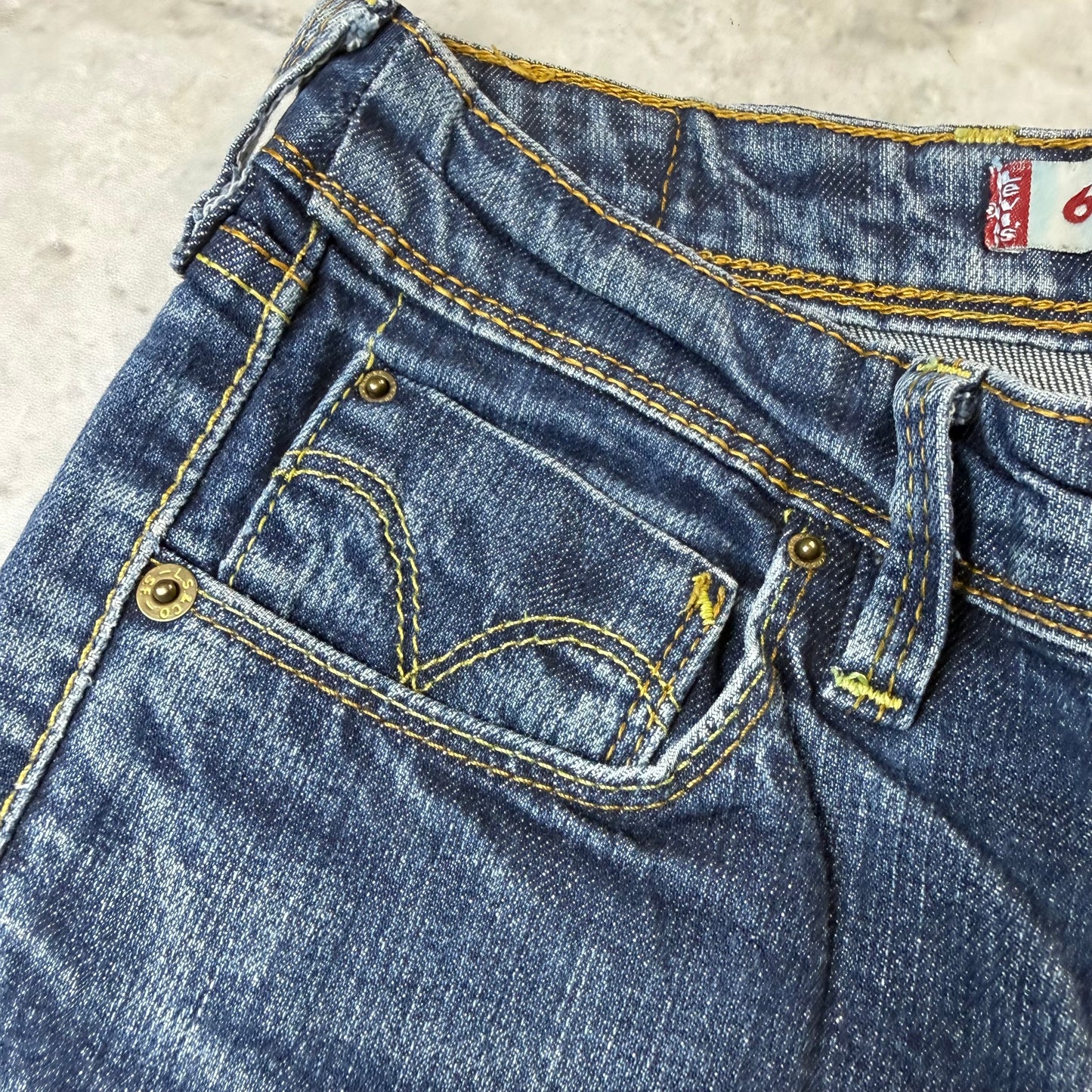 Levi's 627 Straight Fit Herren Jeans (XXS)