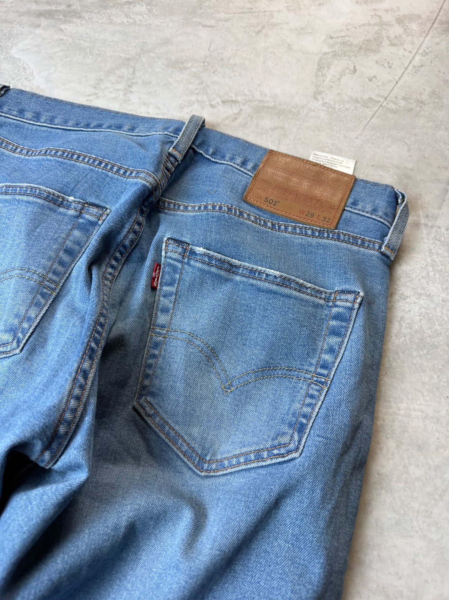 Levi's 501 Straight Fit Jeans M 29/32 hellblau Washed Flecken Herren Jeans (M)
