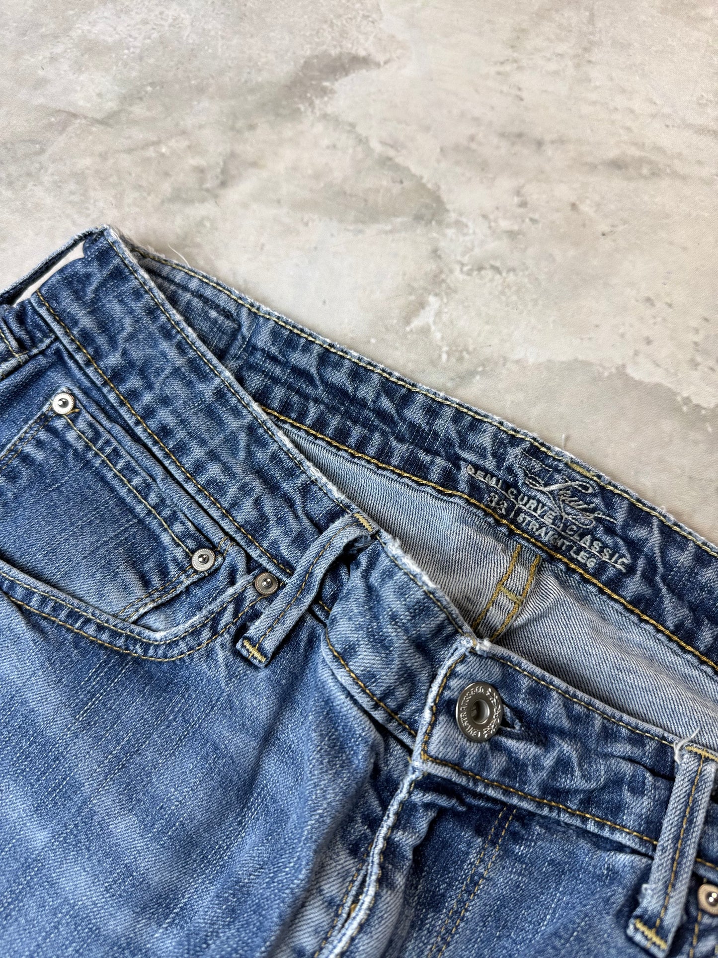 Levi's Demi Curve Classic Straight Leg Damen Jeans (L)