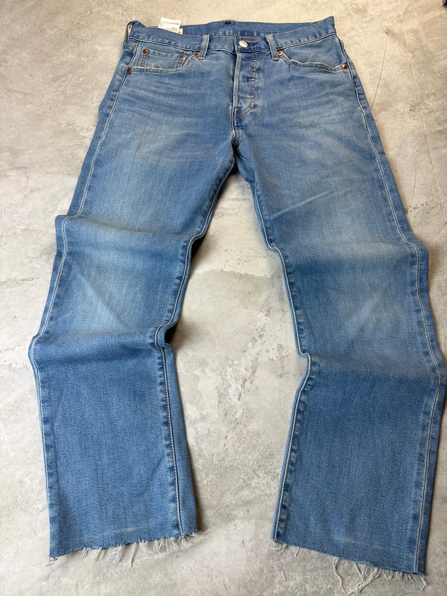 Levi's 501 Straight Fit Jeans M 29/32 hellblau Washed Flecken Herren Jeans (M)