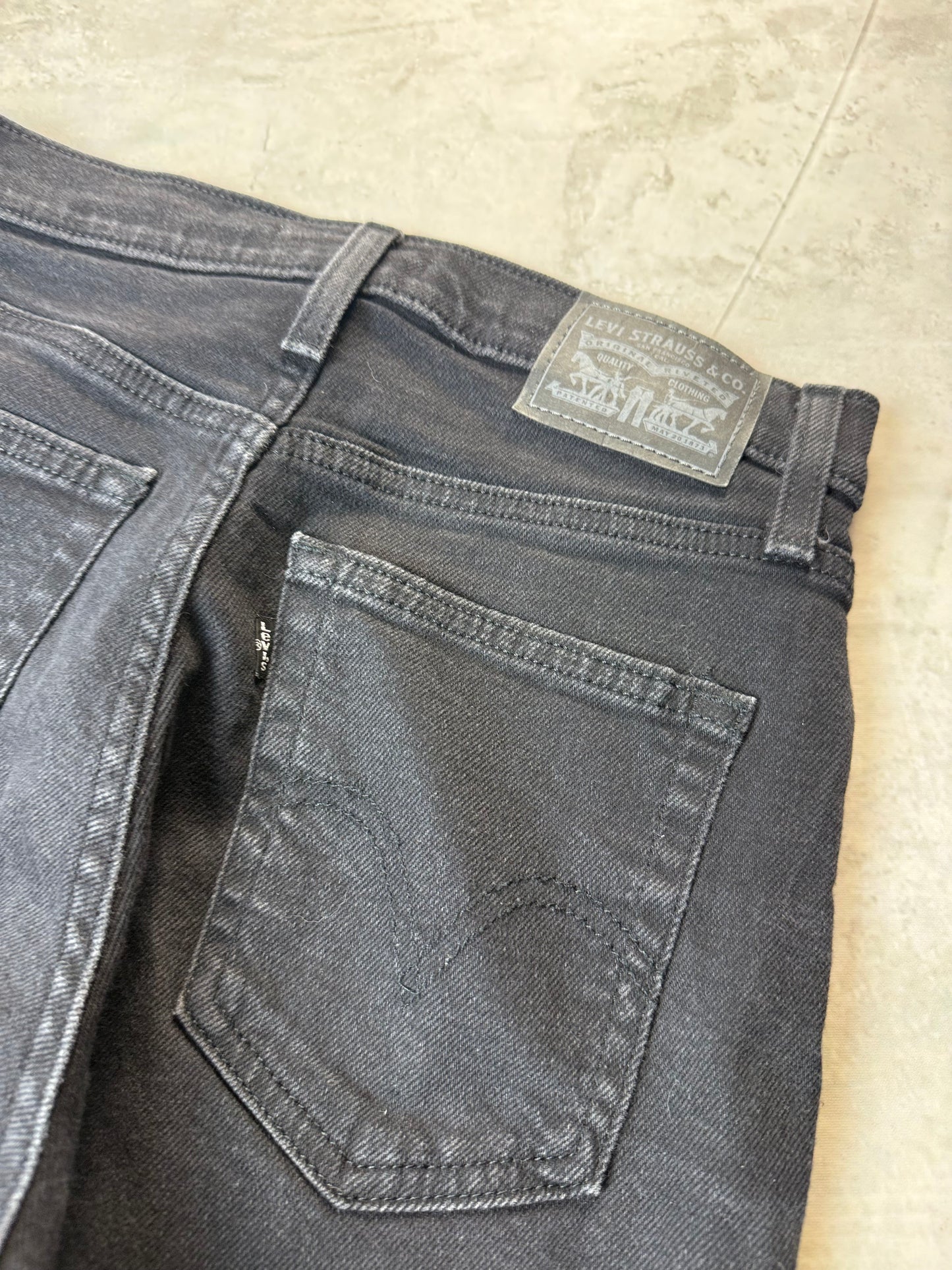 Levi's High Rise Slim Straight Jeans XS 26/29 schwarz Damen Jeans (XS)