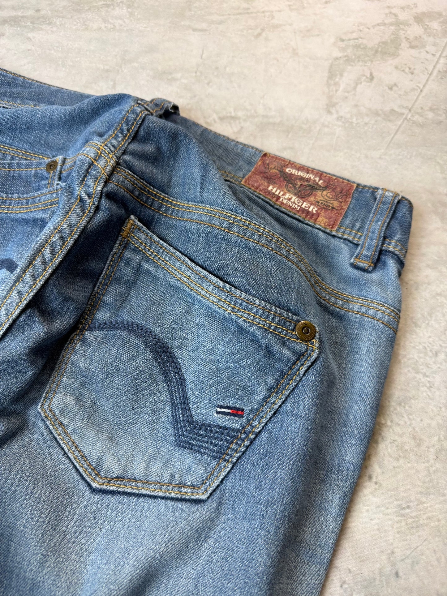 Tommy Hilfiger Straight Boot Herren Jeans (M)