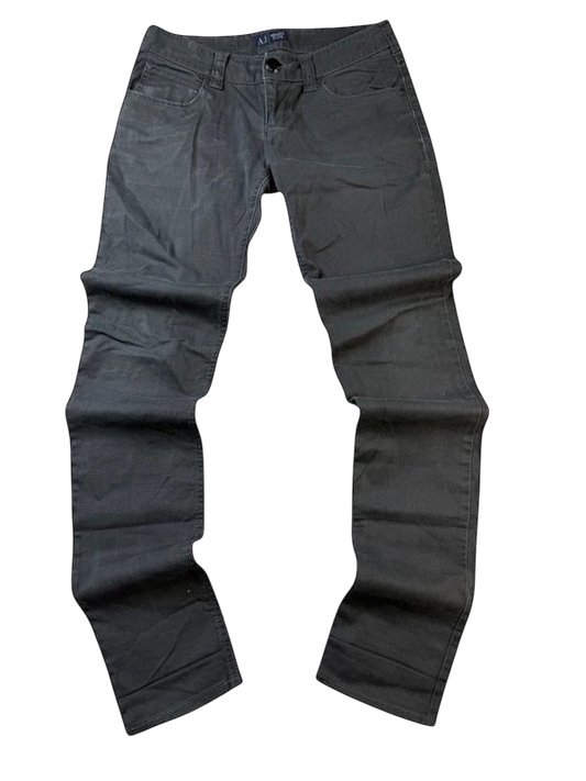 KolKos Denims schmale, anthrazitfarbene Jeans aus Baumwolle mit Knopfverschluss und Taschen.